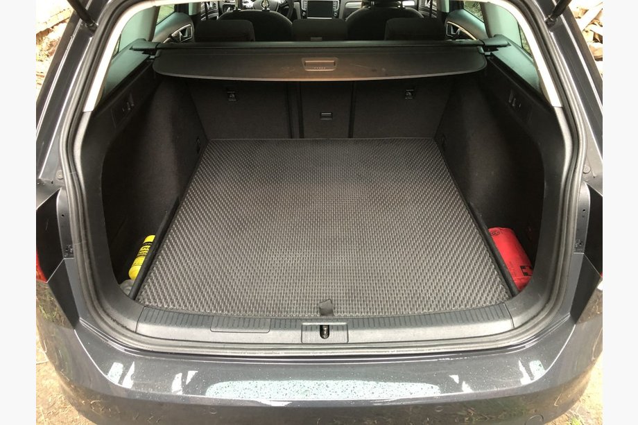 Volkswagen Golf 7/E-Golf 2012-2020 Dywanik bagażnika (SW, EVA, Czarny) Image
