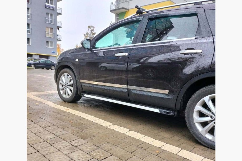 Nissan Qashqai 2010-2014 Progi Boczné Maya V1 (2 szt., Aluminium) Image