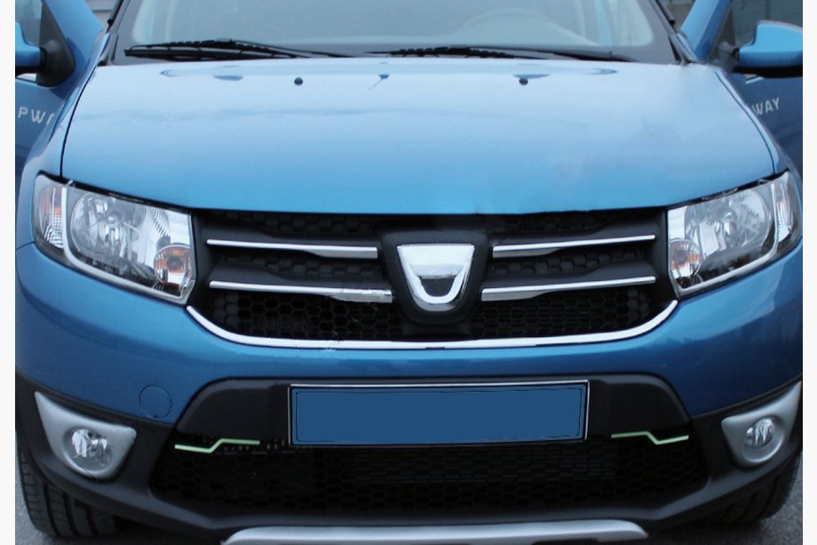 Dacia Logan MCV 2013-2020 Chromowane Nakładki na Grill (4 szt., Stal Nierdzewna) Image