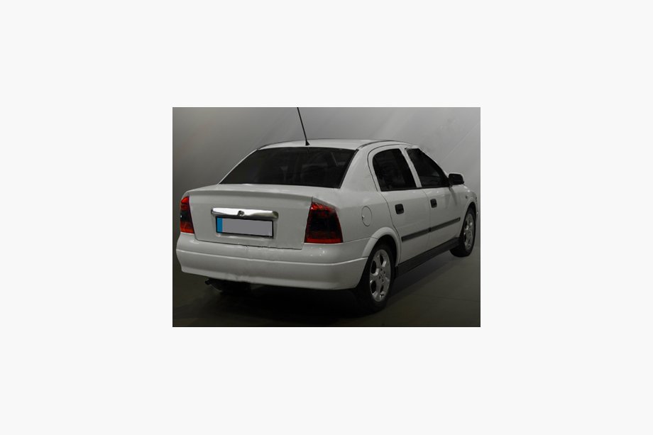 Opel Astra G classic 1998-2012 Listwa nad tablicą rejestracyjną (stal nierdzewna) Carmos - Turecka Stal Nierdzewna Image