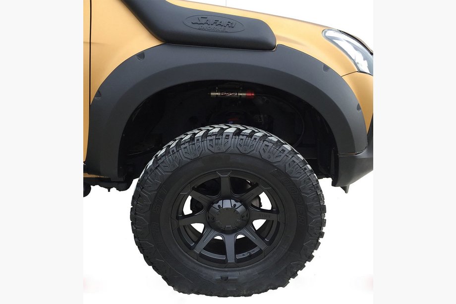 Isuzu D-Max 2011-2019 Poszerzenia nadkoli Image