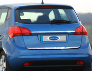Kia Venga 2010-2019 Listwa bagażnika stal nierdzewna Carmos - Turecka Stal Nierdzewna zdjęcia 5