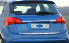 Kia Venga 2010-2019 Listwa nad tablicą rejestracyjną (stal nierdzewna) zdjęcia 1