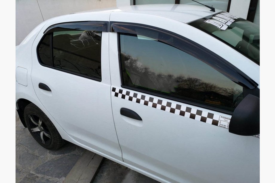 Dacia Sandero 2013-2020 Deflektory Okien (4 szt, Niken) Image