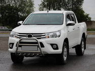 Toyota Hilux 2015- Przedni Pałąk QT008 (Stal Nierdzewna) zdjęcia 1