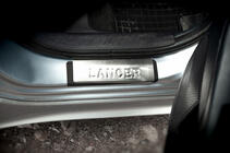 Mitsubishi Lancer X 2008- Nakładki progowe stal nierdzewna Omsa 4 szt zdjęcia 3
