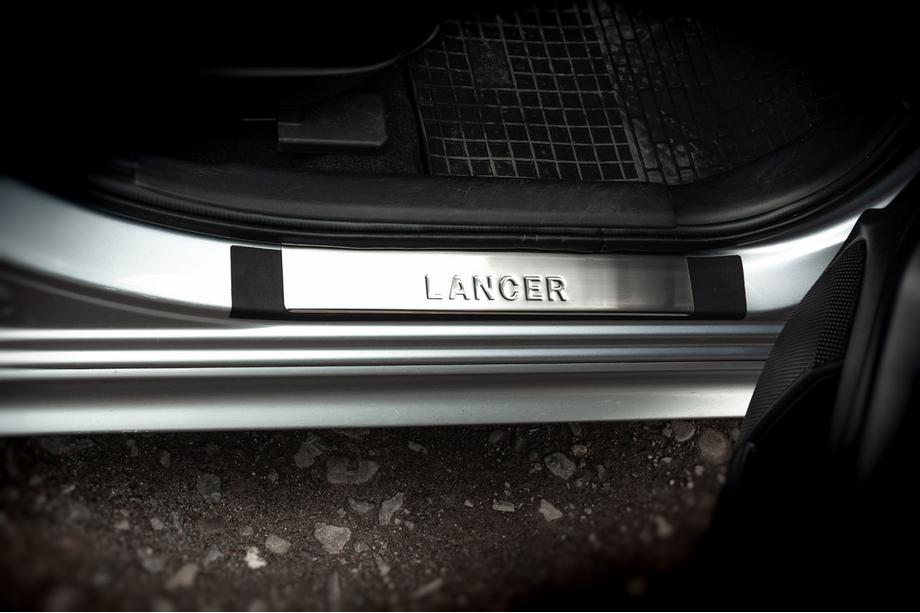 Mitsubishi Lancer X 2008- Nakładki progowe stal nierdzewna Omsa 4 szt Image