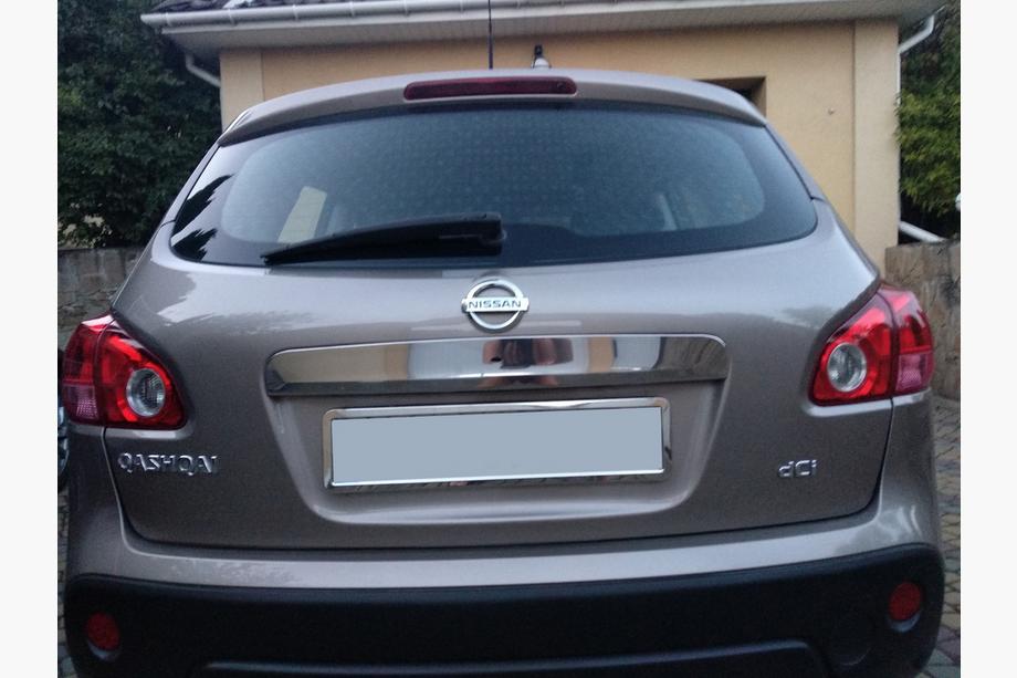 Nissan Qashqai 2007-2010 Listwa nad tablicą rejestracyjną (stal nierdzewna) Bez Przycisku, OmsaLine - Włoska Stal Nierdzewna Image