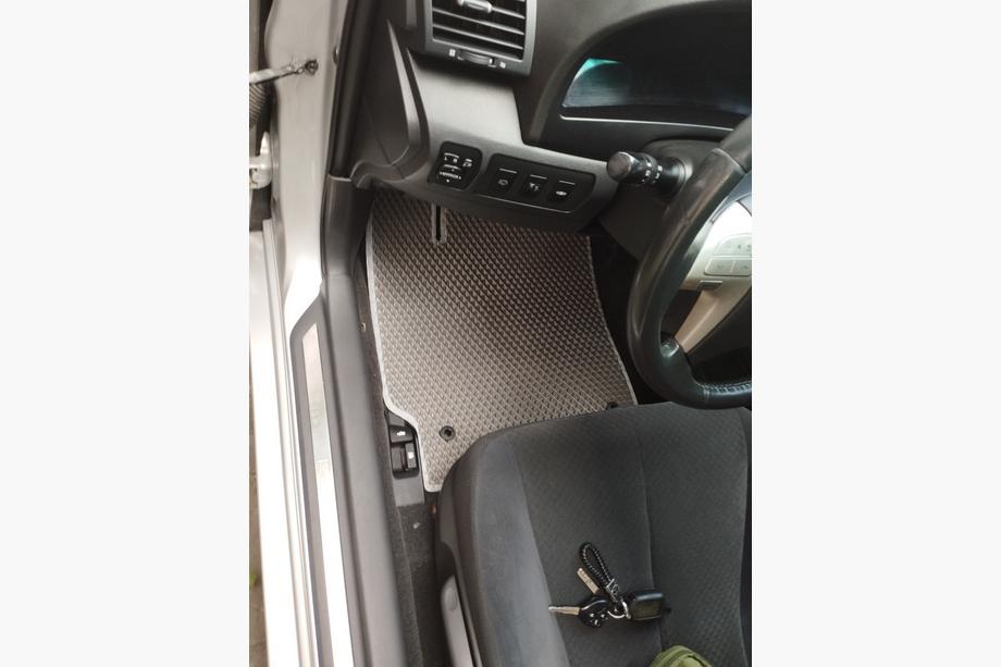 Toyota Camry 2006-2011 Dywaniki EVA (Szare) Image