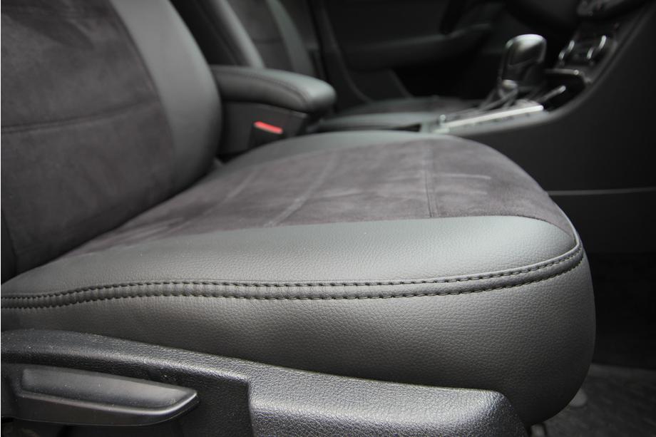 Volkswagen Passat B7 2012-2015 Pokrowce samochodowe ekoskóra+tkanina+alcantara Antara A001 (pełne wnętrze) Zdjęcia 15