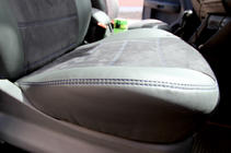 Volkswagen Caddy 2010-2015 Pokrowce Samochodowe Skóra Ekologiczna+Tkanina+Alcantara Antara A001b (Komplet) zdjęcia 13
