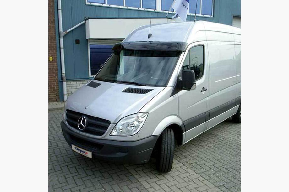 Mercedes Sprinter W906 2006–2018 Daszek na szybę przednią na ramie V2 (czarny połysk, 5mm) Zdjęcia 6