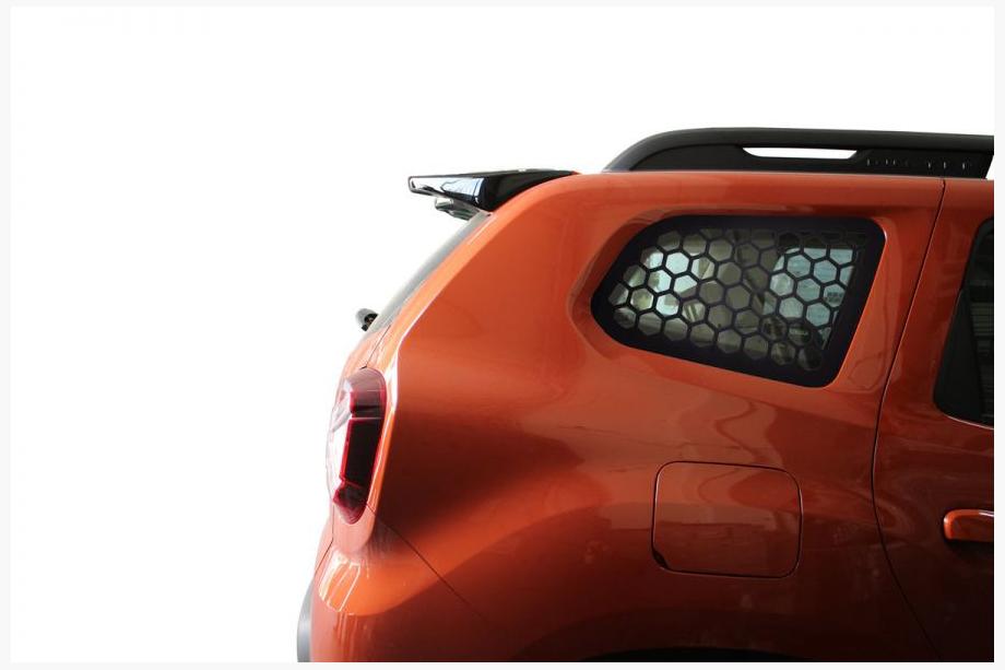 Renault Duster 2018-2024 Nakładki na tylne szyby OmsaLine (2 szt, ABS) Image
