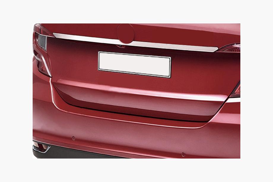 Fiat Tipo Cross 2021- Listwa chromowana nad tablicą rejestracyjną (stal nierdzewna) Image
