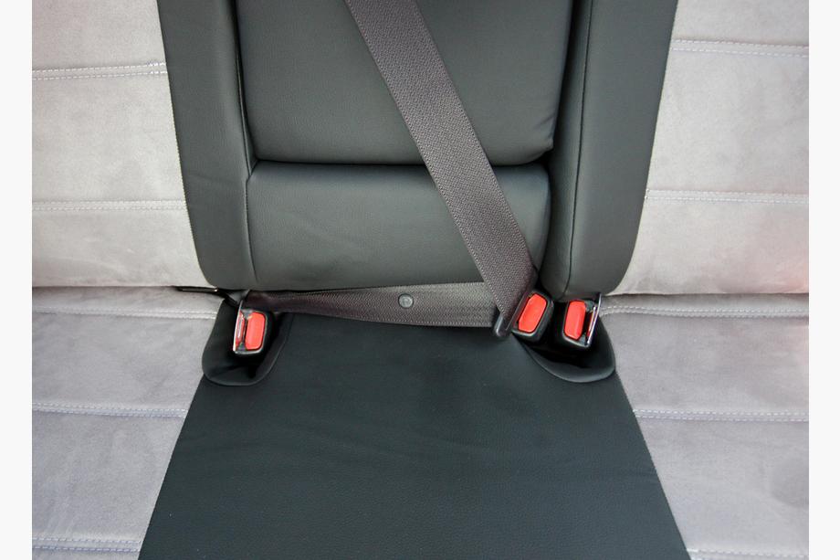 Toyota Rav 4 2019–2025 Pokrowce Samochodowe Skóra Ekologiczna+Tkanina+Alcantara Antara A0010 (Komplet) Zdjęcia 14