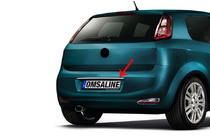Fiat Punto Grande/EVO 2006-2018 Listwa chromowana nad tablicą rejestracyjną (stal nierdzewna) zdjęcia 1