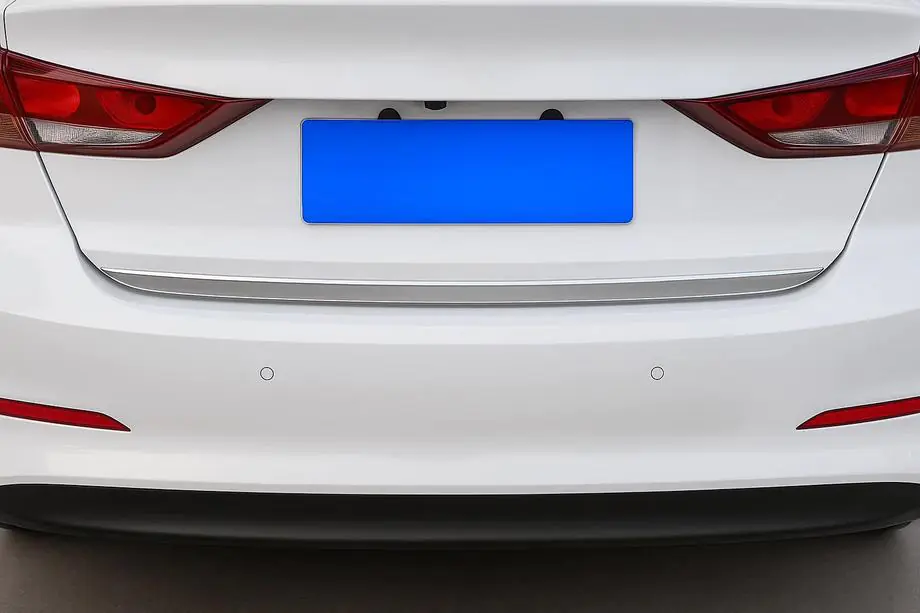 Hyundai Elantra (AD) 2015-2020 Listwa bagażnika stal nierdzewna Image