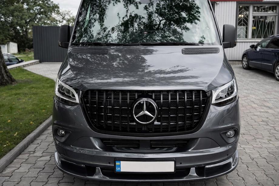 Mercedes Sprinter W907/W910 2018- Dolna dokładka zderzaka przedniego (zagruntowana do malowania) Zdjęcia 1