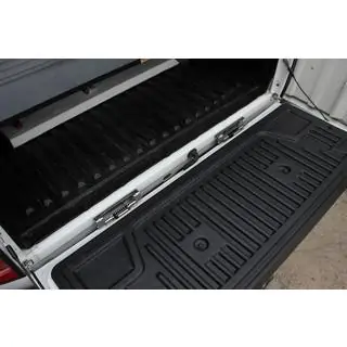 Mechanizm plynnego otwierania tylnej klapy Nissan Navara/NP300 2016- zdjęcia 2