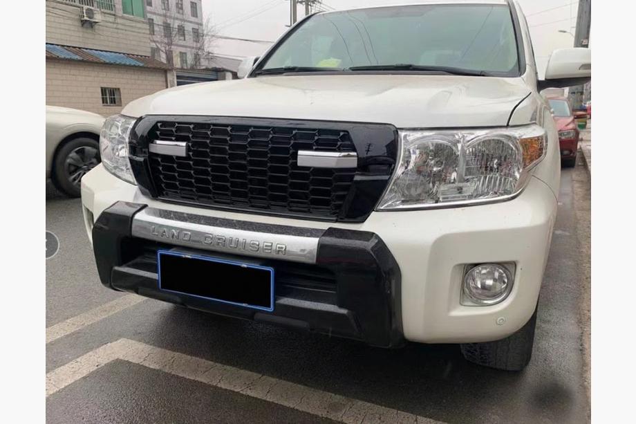 Toyota Land Cruiser 200 2007-2021 Atrapa chłodnicy z napisem 2012-2016 (GR Sport) Image