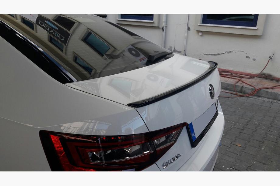 Skoda Superb 2015-2024 Spojler (zagruntowany do malowania) Image