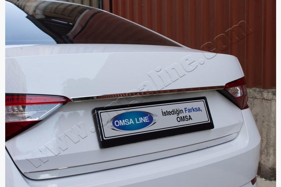 Skoda Superb 2015-2024 Listwa nad tablicą rejestracyjną Sedan (stal nierdzewna) Image