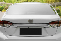 Toyota Corolla 2019- Listwa chromowana nad tablicą rejestracyjną (stal nierdzewna) zdjęcia 1