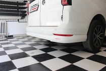 Volkswagen Caddy 2020- Nakładka na tylny zderzak (gruntowana do lakierowania) zdjęcia 2