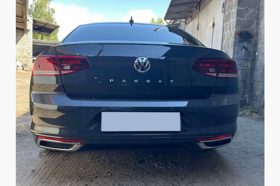 Volkswagen Passat B8 2015-2023 Nakładki na wydech V2 SD/SW (2019+, 3 szt, stal nierdzewna) Image