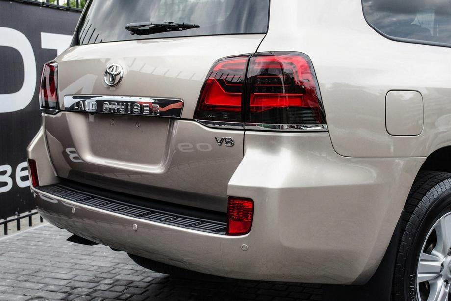 Toyota Land Cruiser 200 2007-2021 Lampy Tylne 2007-2015 V2 (Design 2016+) Image