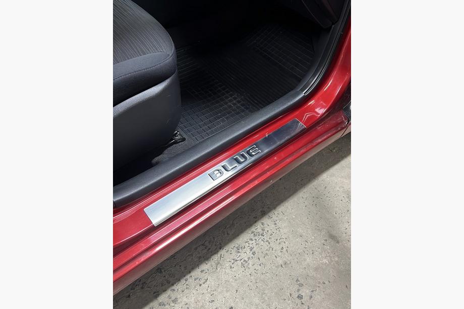 Hyundai Accent 2011-2017 Nakładki progowe Carmos Blue V2 (4 szt, stal nierdzewna) Zdjęcia 3