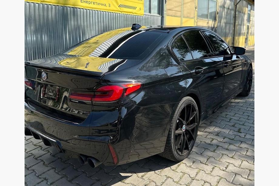 BMW Seria 5 G30/G31 2017–2023 Zestaw restylingu (do M5 F90 2021) Zdjęcia 9