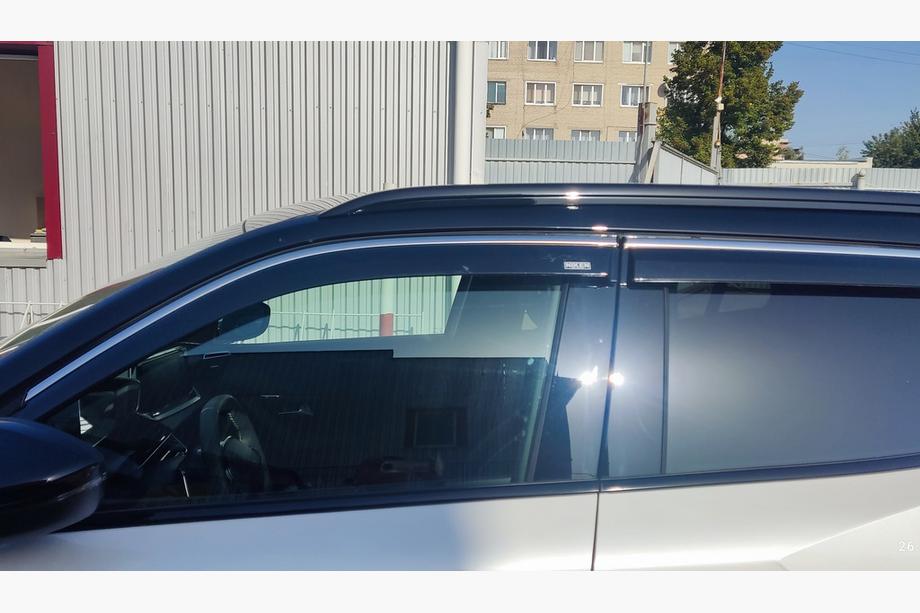 Peugeot 2008 2019- Deflektory szyb z listwą chromowaną (4 szt, Niken) Image