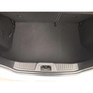 Mata bagażnika HB (EVA, Czarna) Ford Fiesta 2008-2017 zdjęcia 1