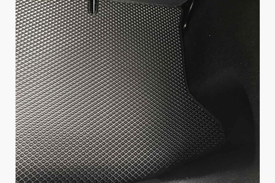 Ford Fiesta 2008-2017 Mata bagażnika HB (EVA, Czarna) Zdjęcia 4