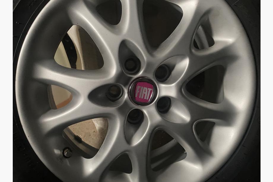 Fiat Dekielki na felgi V2 49/42.5 mm czerwone (4 szt, 0735448759) Image