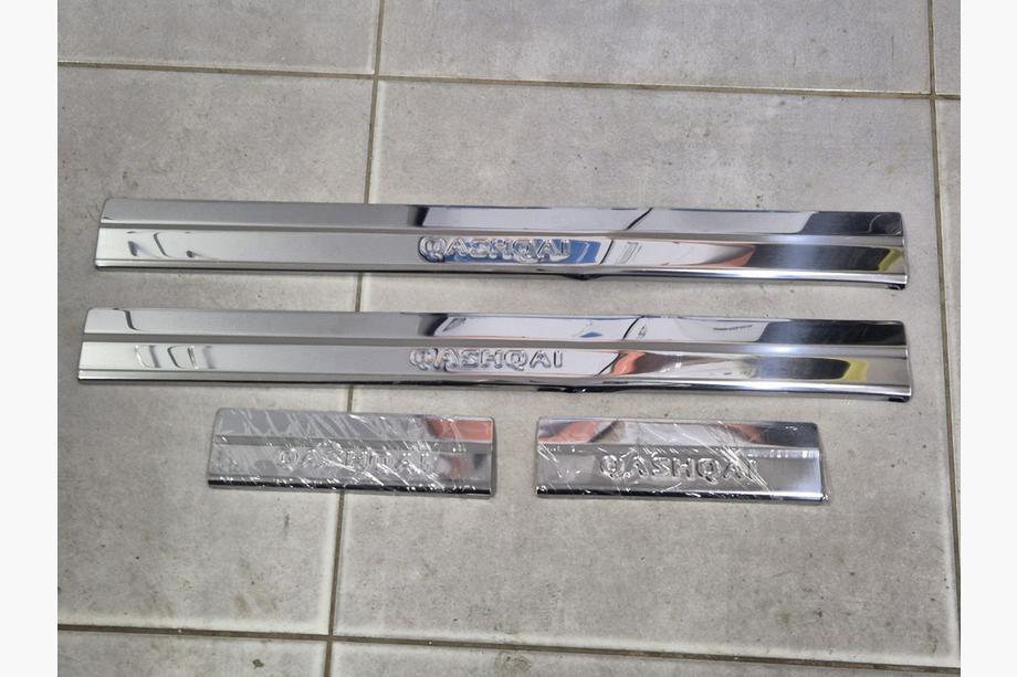 Nissan Qashqai 2007-2010 PROMOCJA! Nakładki na Progi (Omsa, 4 szt, Stal Nierdzewna) Image