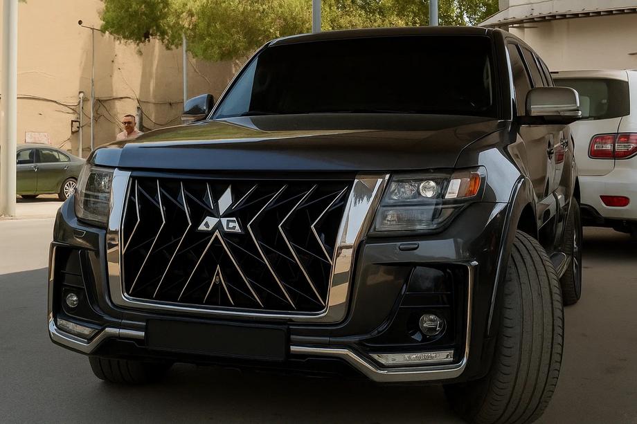 Mitsubishi Pajero Wagon IV 2006-2021 Zestaw body kit Black Hawk Image