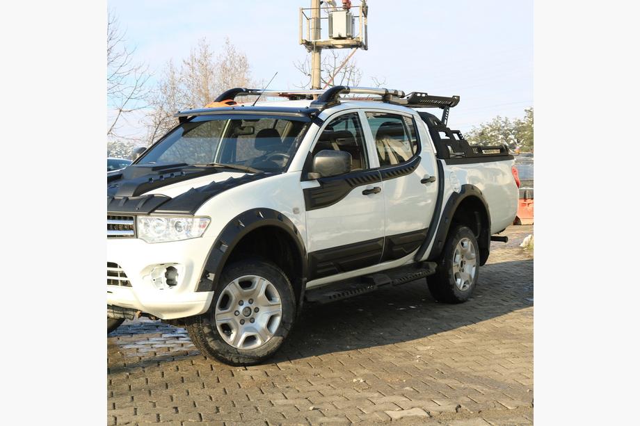 Mitsubishi L200 2006-2015 Górne Listwy Drzwi (4 szt, ABS) Zdjęcia 3