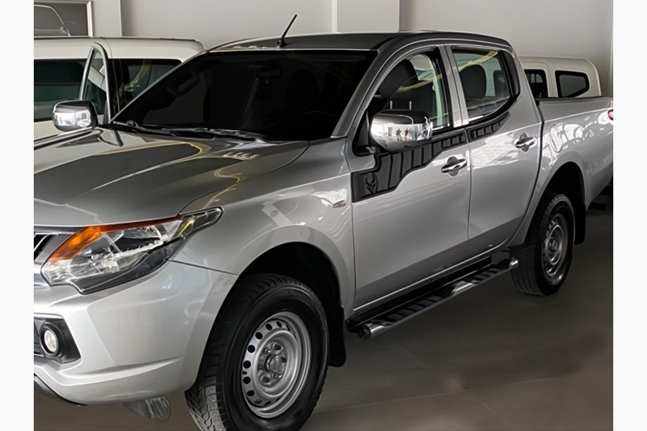Fiat Fullback 2016- Górne Listwy Drzwi (4 szt, ABS) Image