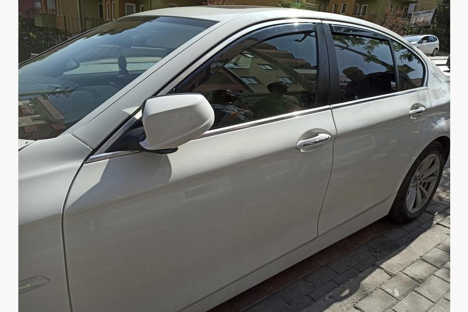 BMW 5 Series F10/F11 2010–2016 Deflektory montowane wewnętrznie SD (Esa, 4 szt) Image