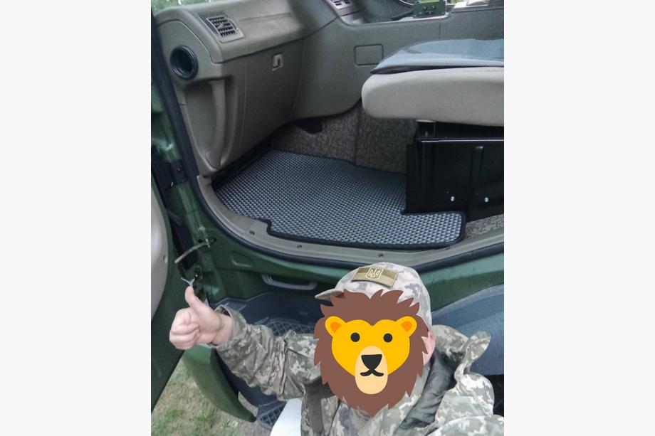 Daewoo Novus Dywaniki EVA tylko do pojazdów wojskowych (czarne) Image