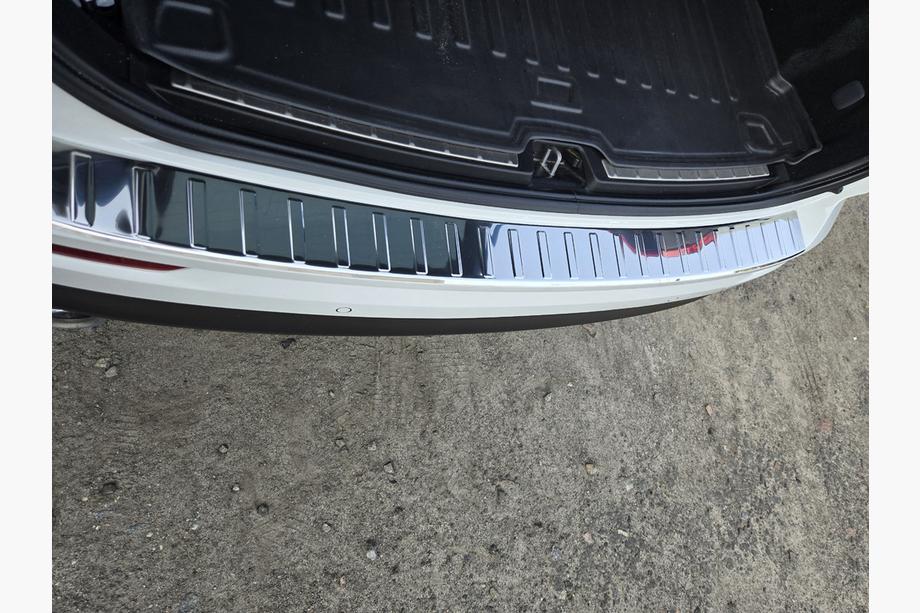 Volvo XC60 2017- Nakładka na tylny zderzak Carmos Połysk Stal Nierdzewna Image