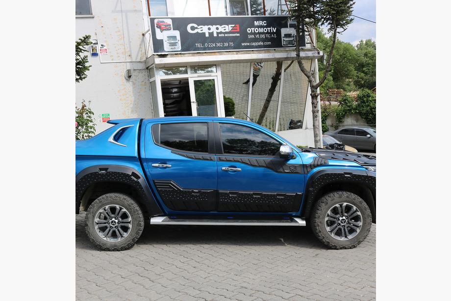 Mitsubishi L200 2015-2024 Górne Listwy Drzwi 2019+ (6 szt, ABS) Zdjęcia 3