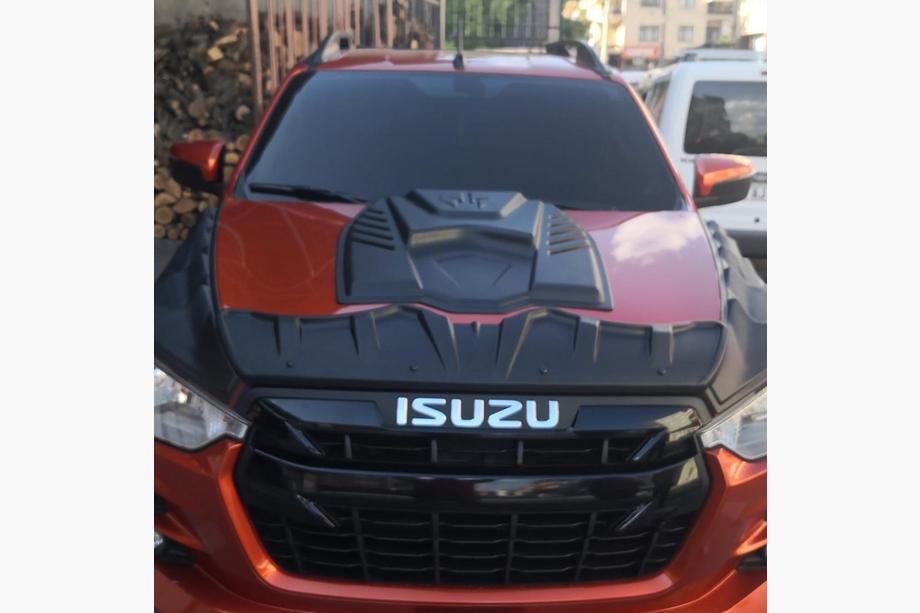 Isuzu D-Max 2019- Nakładka na maskę (ABS) Zdjęcia 2