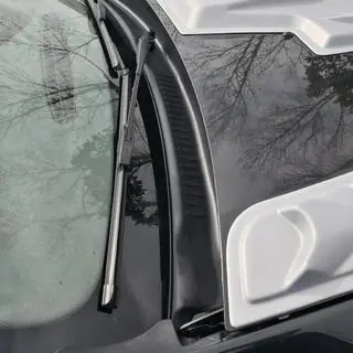 Nakładka na podszybie (ABS) Dacia Duster 2008-2018 zdjęcia 2