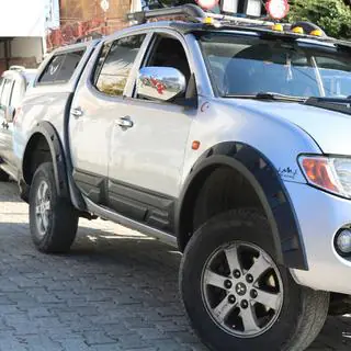 Poszerzenia nadkoli (EuroCap) Mitsubishi L200 2006-2015 zdjęcia 1