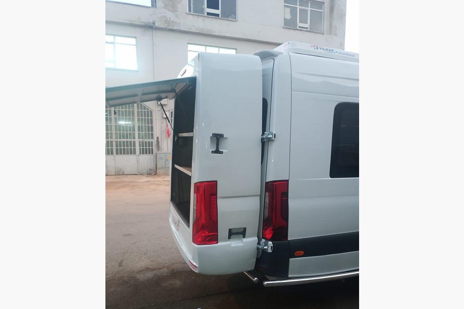 Mercedes Sprinter W907/W910 2018- Bagażnik dachowy (wysoki dach) Zdjęcia 2