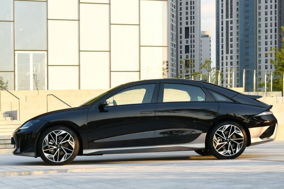 Elektryczny sedan Hyundai IONIQ 6