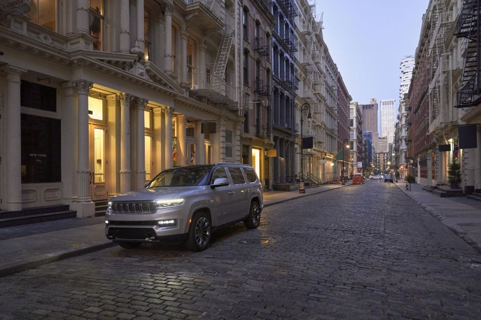Recenzja SUV-a Jeepa Grand Wagoneera